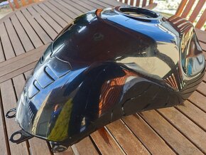 Suzuki Bandit 1200 - nádrž - - svody - 4