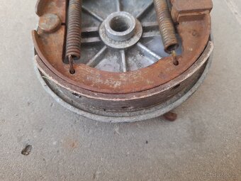 Cz 125 150 c přední brzdový buben - 4