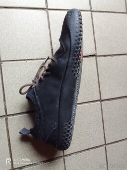 Vivobarefoot - 4