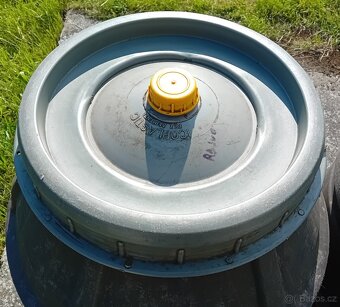 plastové barely 220 litrů - 4