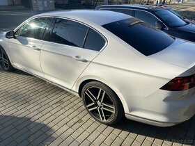 Volkswagen Passat 2,0 Full LED Highline DSG TK do 2/26 - 4