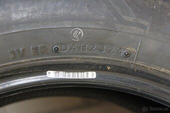 Prodám letní pneu Bridgestone 215/60 R17 - 4