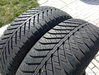 215/60/17 Goodyear celoroční pneu 2ks - 4