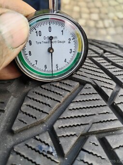 235/55/18 zimni pneu BRIDGESTONE 235/55 R18 - 4