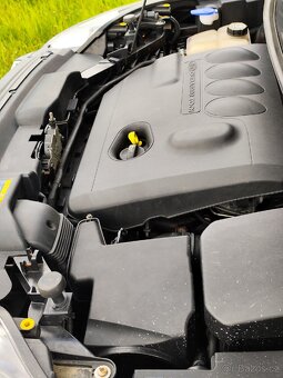 Ford Kuga - 4