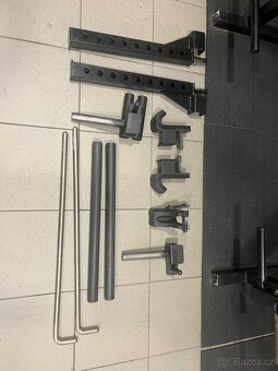 Dřepovací klec, posilovací stroj, power rack, stojan, kladka - 4