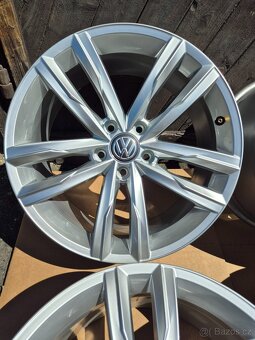 5x112 r18 Vw Passat B8 R-line -Dartford zanovni sada - 4
