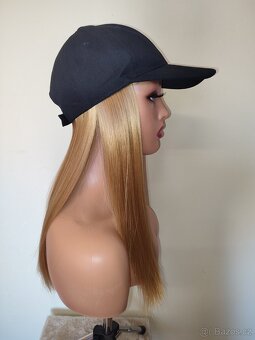 Nová kšiltovka s všitými zlatavými blond vlasy - 4