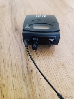 XTUGA bezdrátový přijímač pro in-ear monitorovací systémy - 4