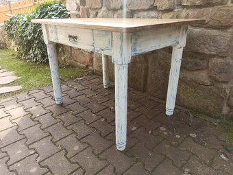 starý stůl styl vintage - 4