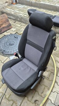 Sedačky VW Golf 4 3dv. - 4