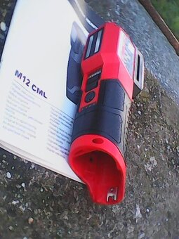 Milwaukee M12 CML-0 Aku Svítilna 1000 lumenu - 4
