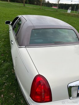 Lincoln Town car 4.6 V8 automat - 4