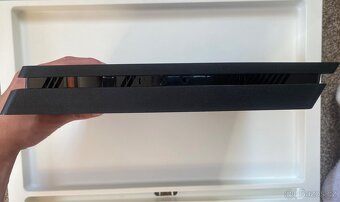 Playstation 4 Slim 500 GB - Perfektní stav - 4