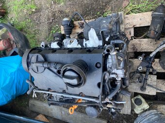 Motor 1.9 tdi ASZ - 4