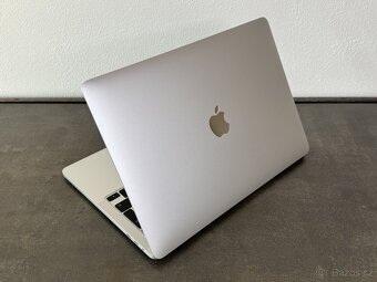 MacBook Pro 13" 2020 512GB / i5 / 16GB / Silver - 4