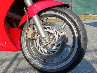 Honda VFR 750 - 4