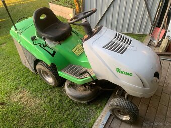 Zahradní sekáči traktor, traktůrek Viking MT 580 - 4