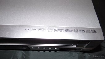 DVD a VHS prehravac GPX VCD1040 DivX - 4