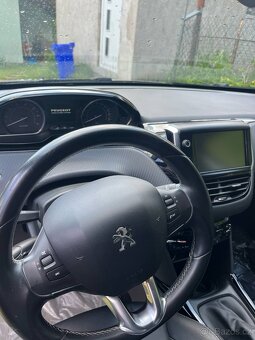 Peugeot 2008 - 4