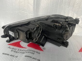 VW Golf Sportsvan 2014 - 2021 prave predni svetlo - 4