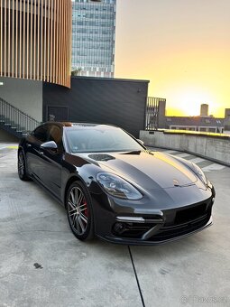Porsche Panamera Turbo - 4