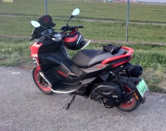 Prodám skůtr Aprilia SR GT 125 - 4
