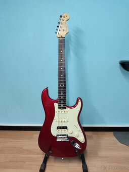 Americký profesionál Fender Stratocaster v autě - 4
