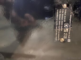 Konzole s automatickým závěsem - 4