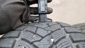 Zimní pneu 215/60/16 Dunlop - 4