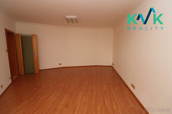 Pronájem bytu 4+1, 108 m², balkon, novostavba – Karlovy Vary - 4