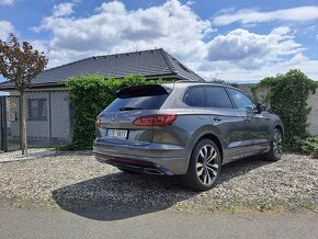 VW Touareg 3.0 TDI DSG 210kW R-LINE 4x4 VZDUCH - 4