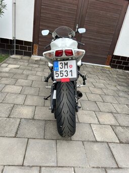 Suzuki 750 GSX-R - 4