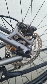 Kross Level 2.0, hydraulické brzdy, Shimano Acera, Rám 17 - 4