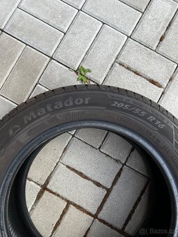 Prodám sadu letních pneu značky MATADOR 205/55 R16 - 4