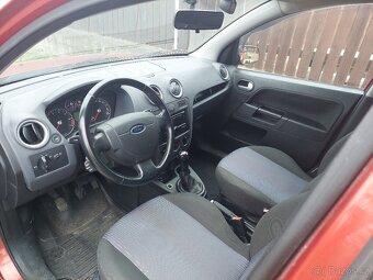 Ford  Fusion 1,4 - 4