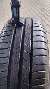 Prodám 2 x letní pneu Michelin 185/55/15 - 4