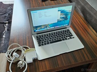 Prodám Macbook Air 8 GB RAM, 2015, skvělý stav - 4