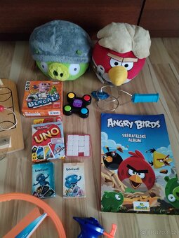 Angry Birds, album, karty, gyroskop, hry, košíková, vrtule - 4