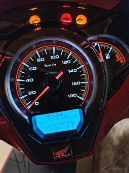 Honda sh 300 - 4