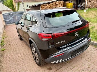 Mercedes EQA - 4