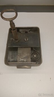 Starožitný krabicový zámek - 4