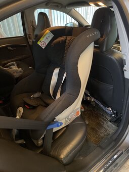 Dětská autosedačka Volvo v záruce, stav jako nová - 4