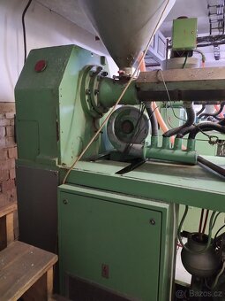 Vyfukovací stroj Chodos M001 (5645) - 4