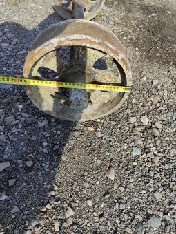 Stará železná kola - 4