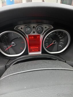 Prodám ford focus 1.6 tdci 80 kW. R. V. 2009 - 4