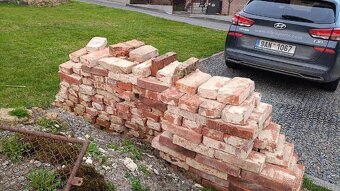 Staré cihly za odvoz - 4