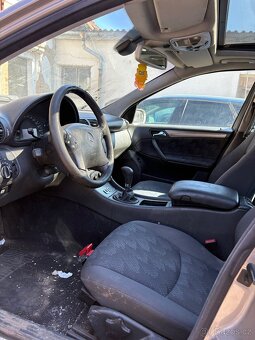 Mercedes-Benz C 220 - 4