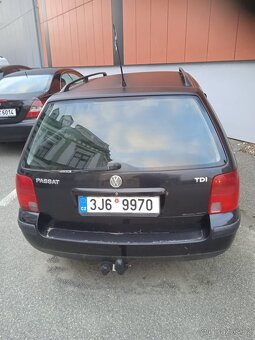 Volkswagen Passat - 4