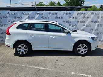 Volvo XC60 D4 140 kW AWD Momentum XENON TAŽNÉ 2017 - 4